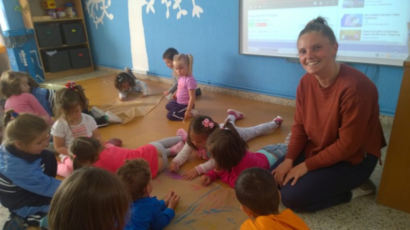 Kelsey visits the 3 year olds class!! : )